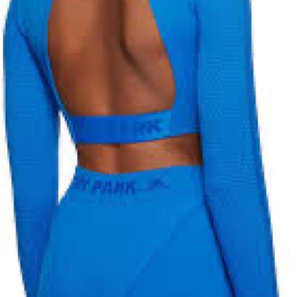 Ivy Park x Adidas long sleeves crop top. new - Picture 5 of 5